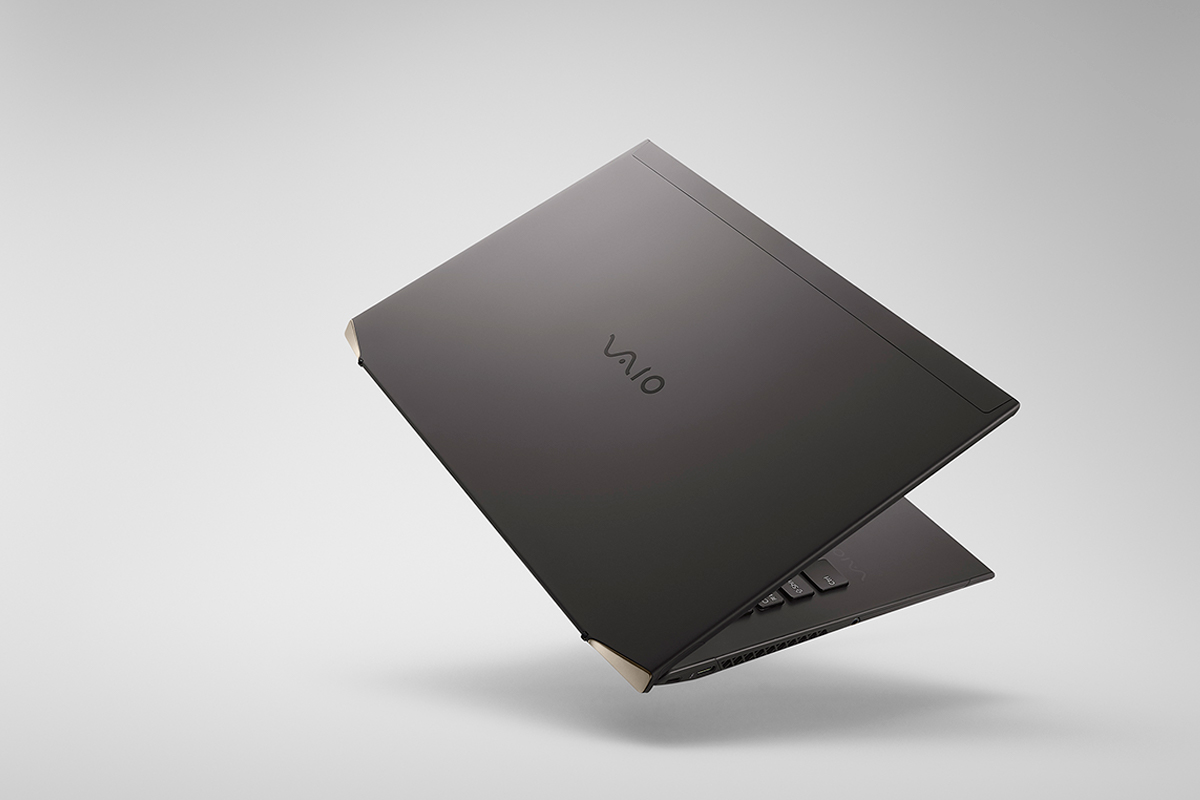 VAIO Z / VAIO Pro Z開発ストーリー Vol.1：開発者が語る「立体成型