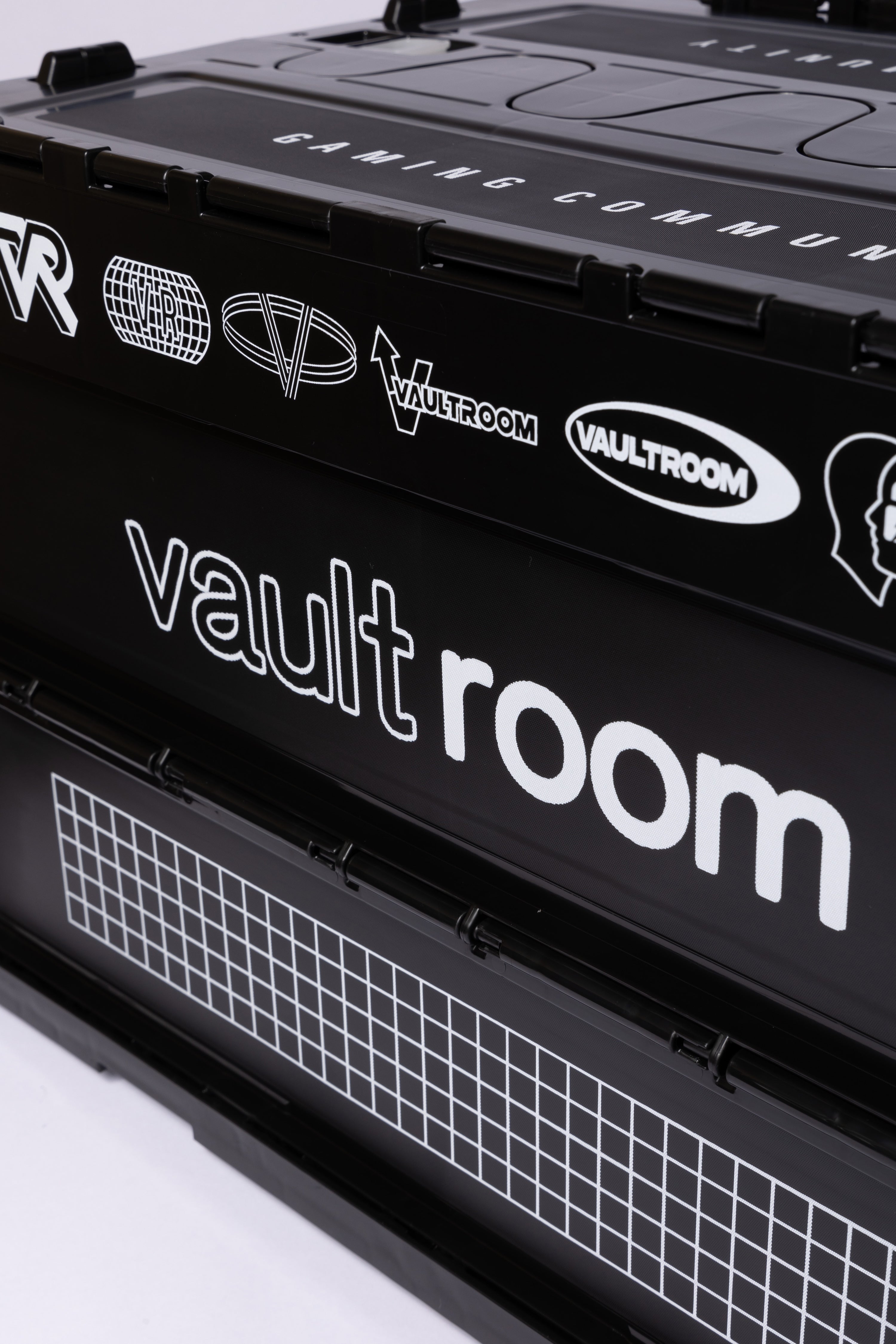 VAULTROOM CONTAINER / BLK