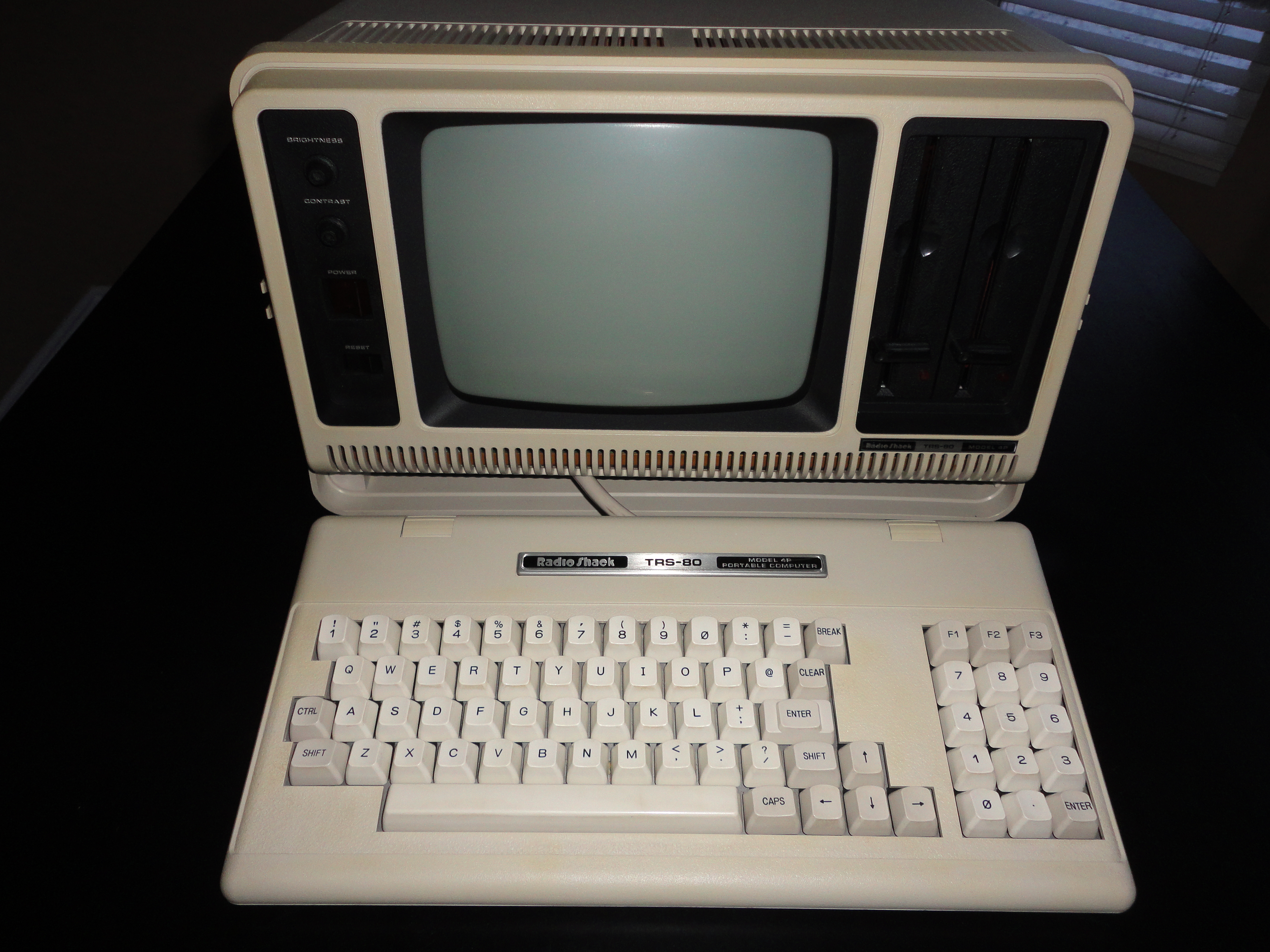 Tandy Radio Shack TRS 80 Model 4p | Vintage CPU