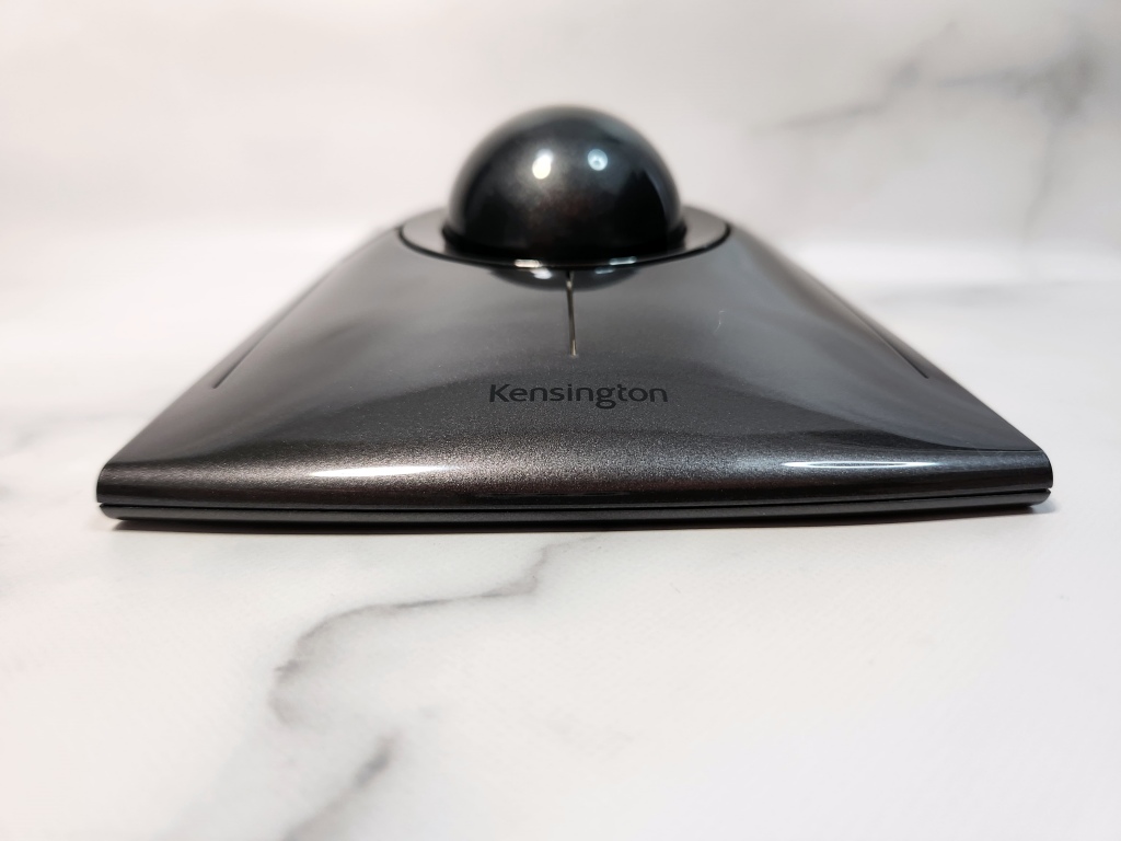 無線化した大玉トラックボール「Kensington SlimBlade Pro」実機