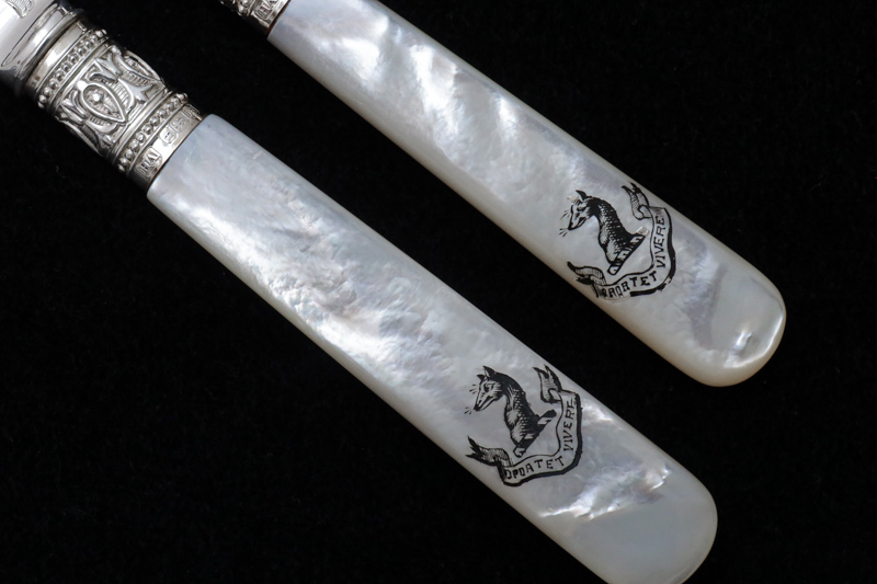 アンティークシルバー 純銀製(925) 1901年 Atkins Brothers 貴族の紋章