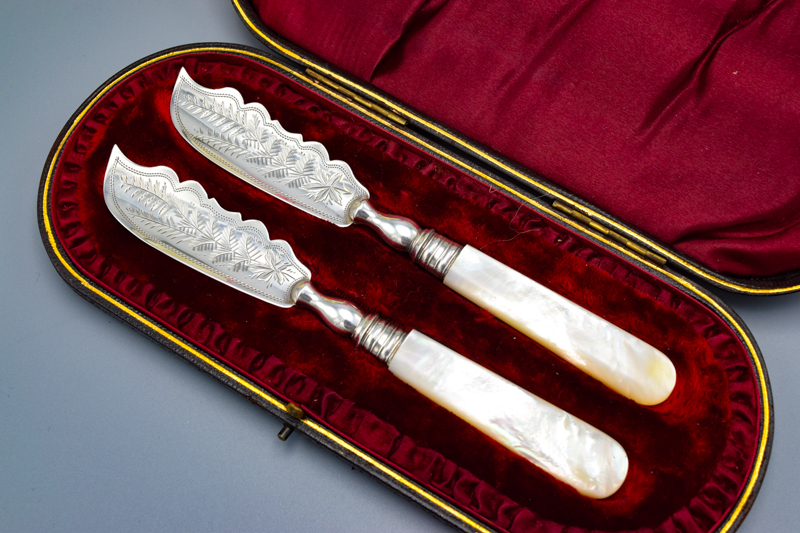 アンティークシルバー、アンティーク銀器純銀製（925）1891年 白蝶貝