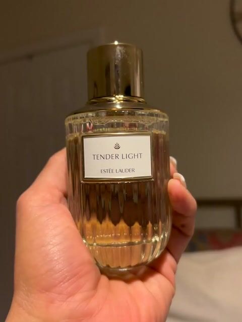 Tender Light Estée Lauder perfume - a fragrance for women and men 2021