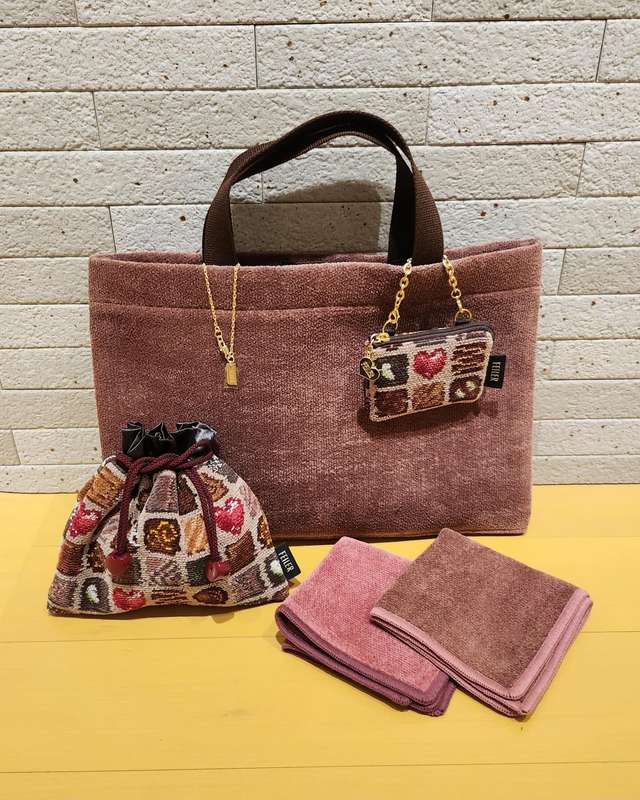 モグモグドーナツ マルチケース L/MOG-243175（WEB限定）(ベージュ