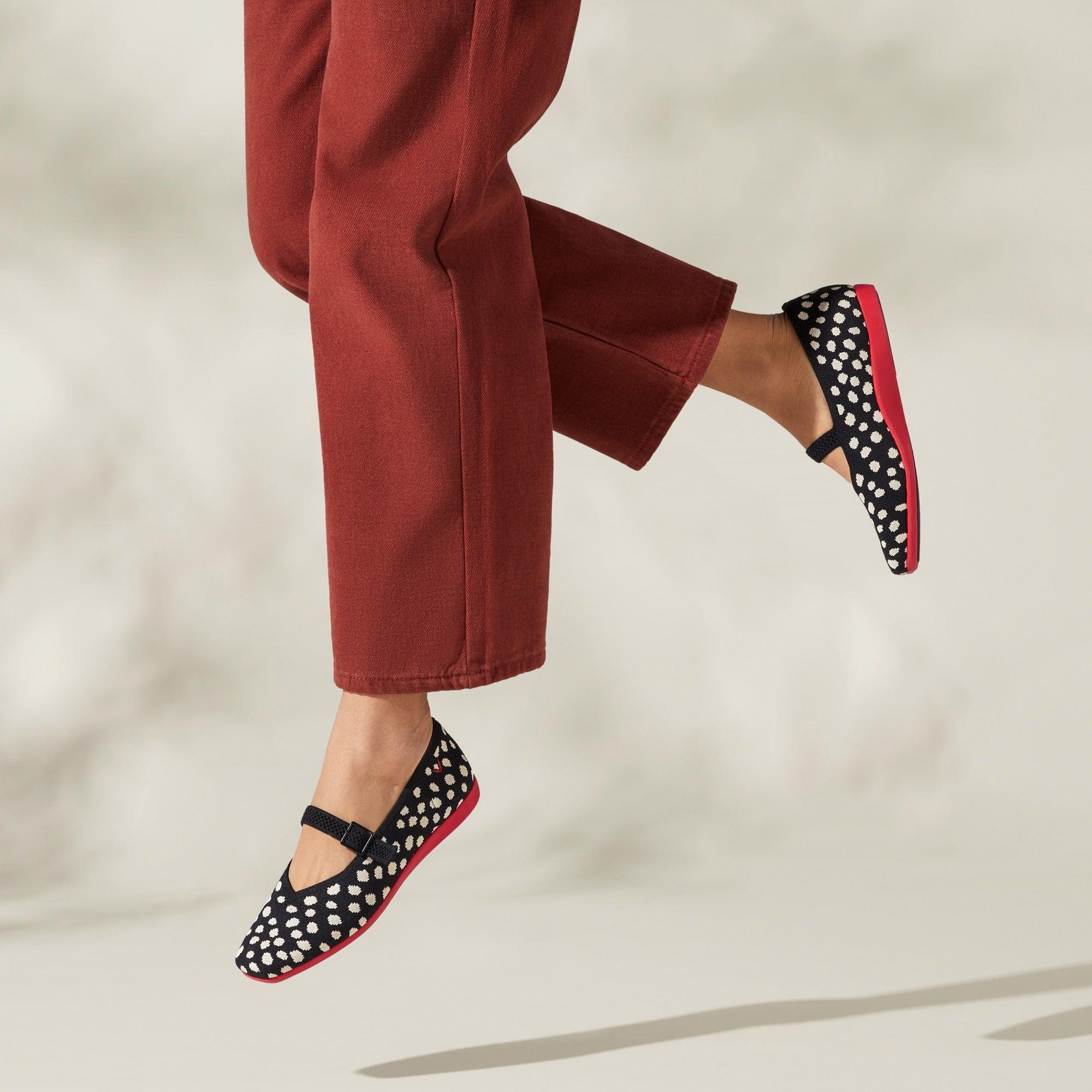 VIVAIA スクエアトゥ クラシックシリーズ フラットシューズ 赤 【公式