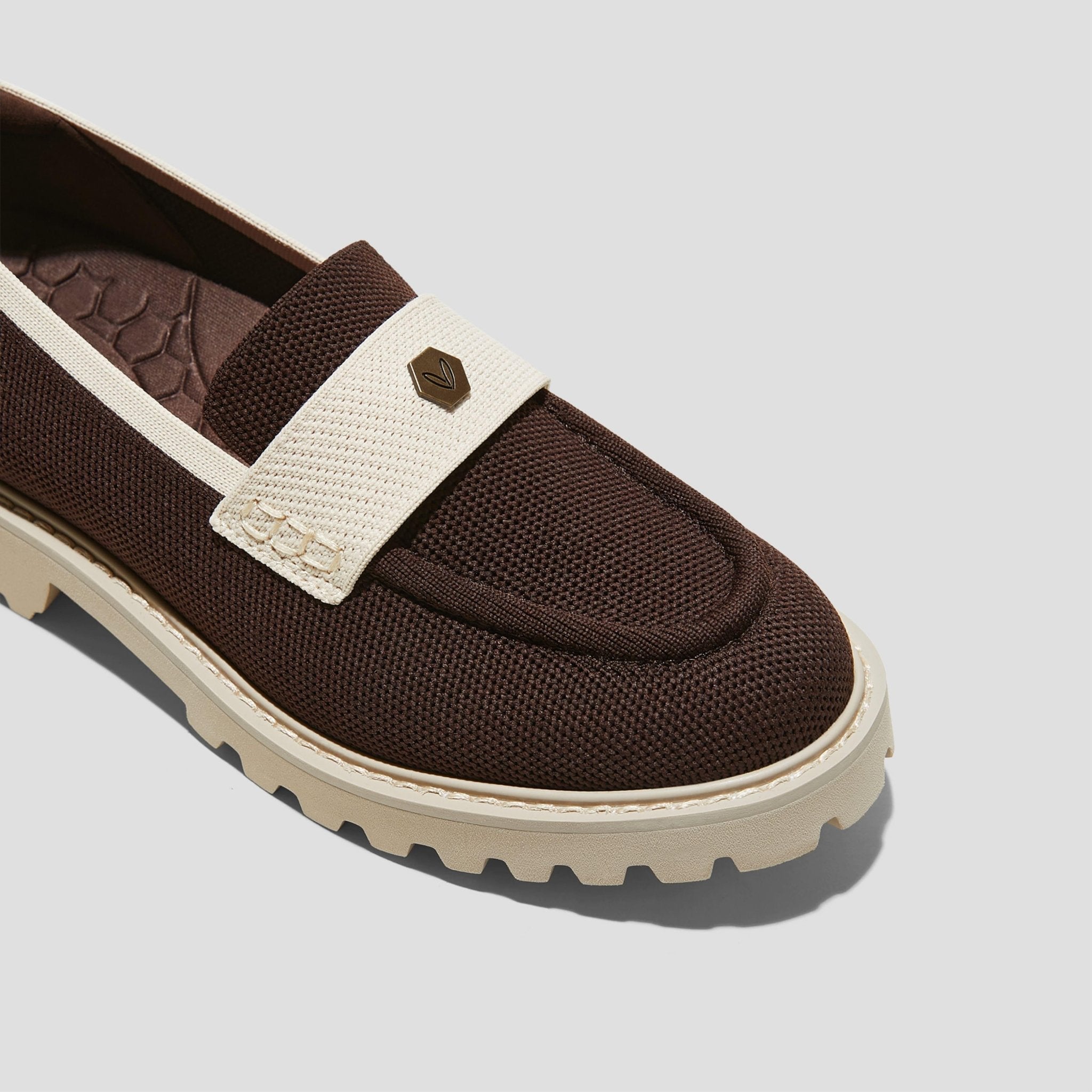 Francesca] アーモンドトゥ プラットフォーム トラックソール