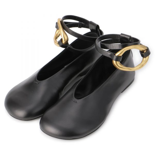 リュクスな素材で差がつく【ジルサンダー】の大人が買うべきフラット