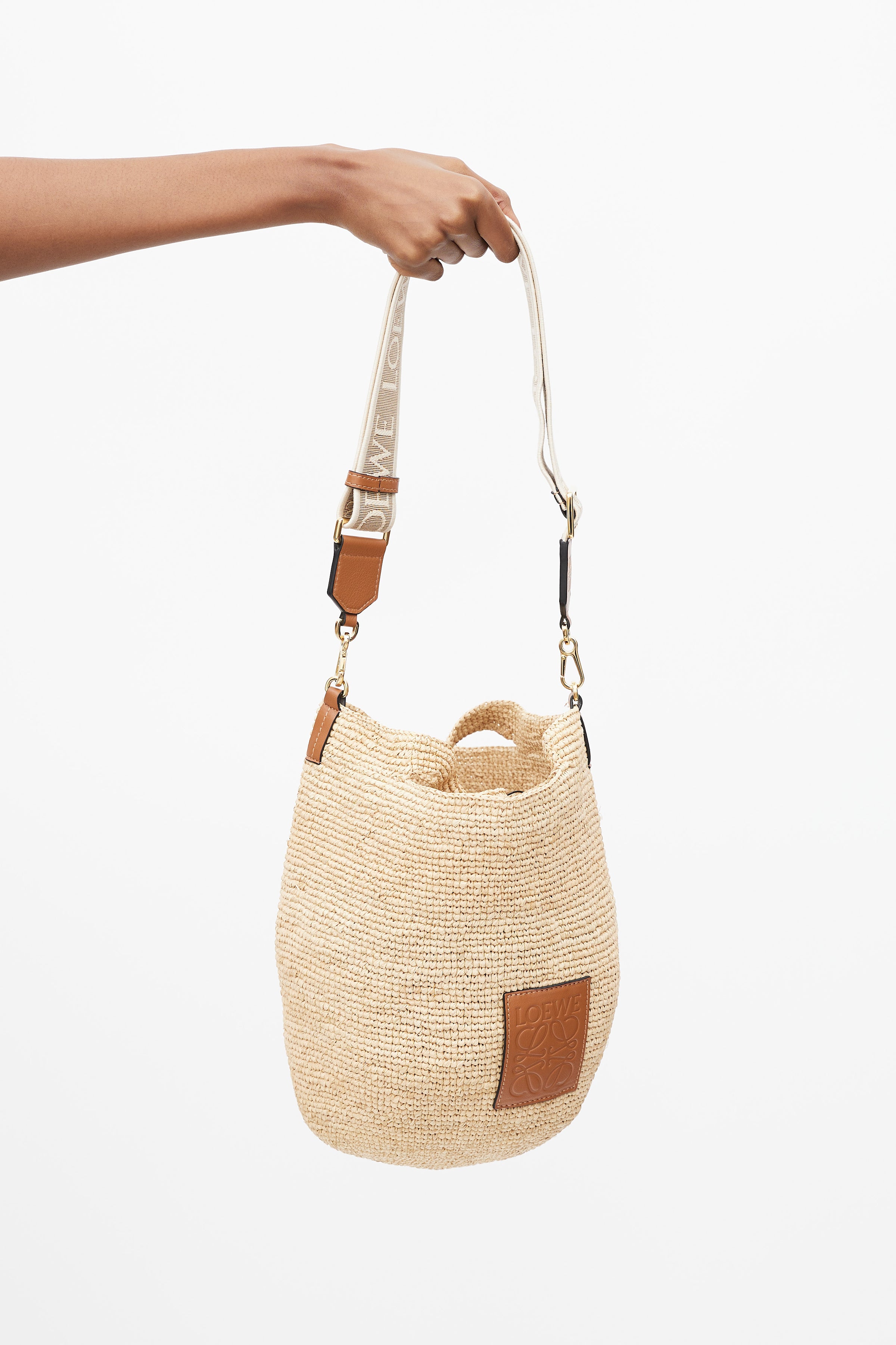 Loewe // X Paula's Ibiza Beige Raffia Mini Slit Bag – VSP Consignment