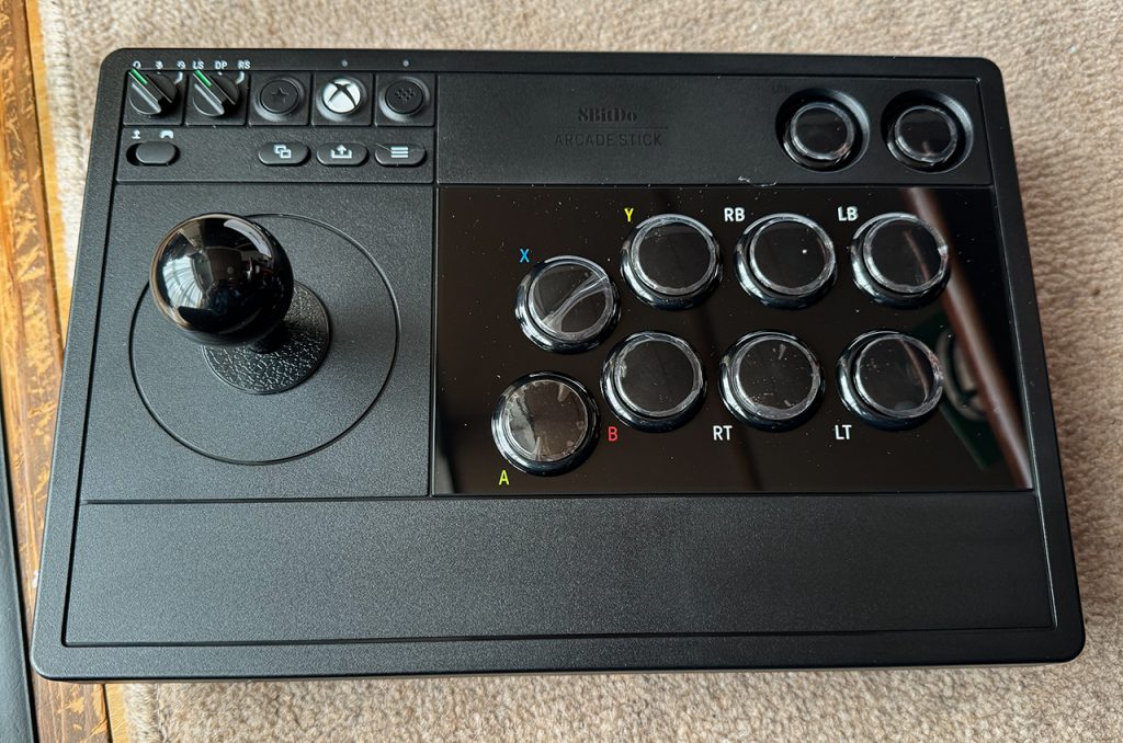 8BitDo Arcade Stick for Xbox レポート① 外観 | 週末大会情報局