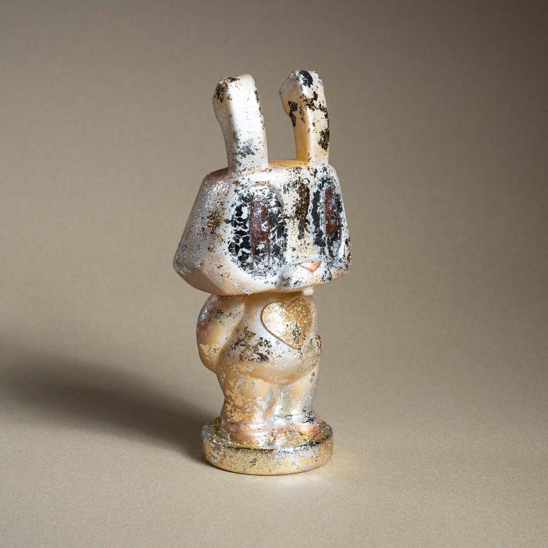 藝人王俐人｜創作公仔| 急難救助金|愛心捐款|志工活動|萬海航運慈善基金會