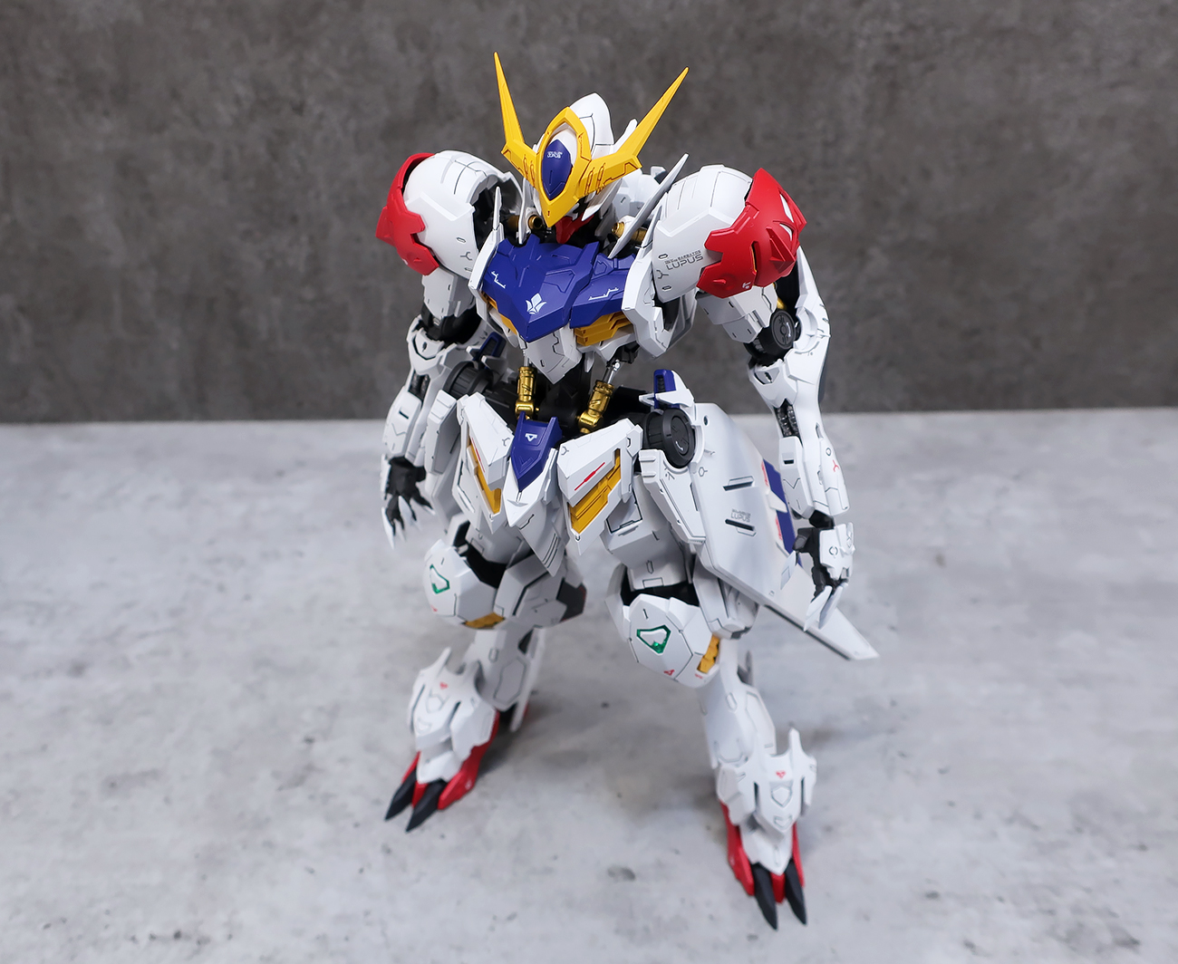 MG 1/100 ガンダムバルバトスルプス 塗装済み完成品