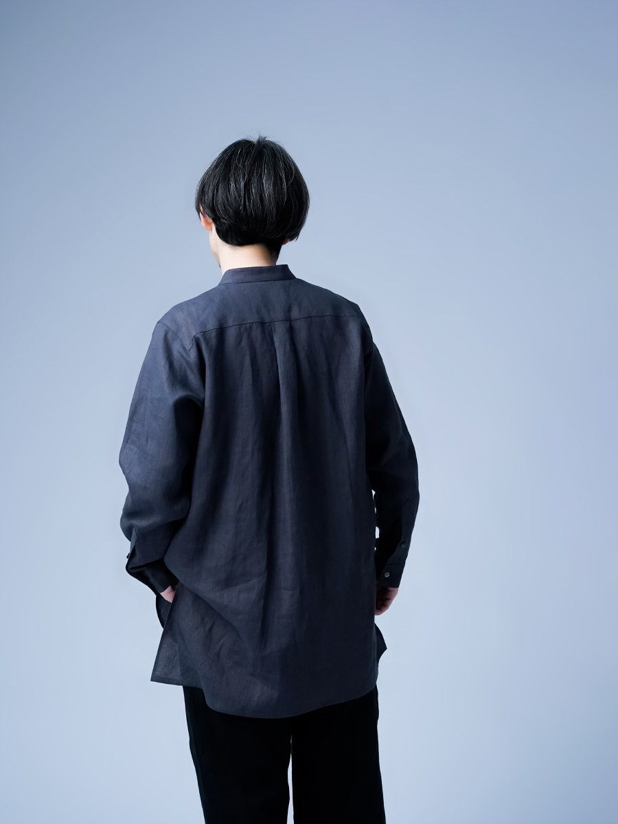 wafu】首のラインに沿う美しい！ バンドカラー ロングシャツ