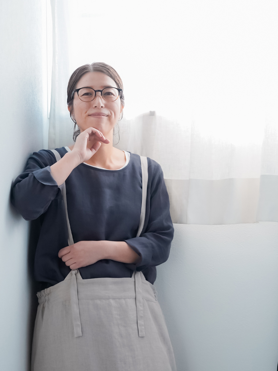 リネントップス】軽く やわらかい 快適なトップス ／ 藍墨茶 p012a-isc1