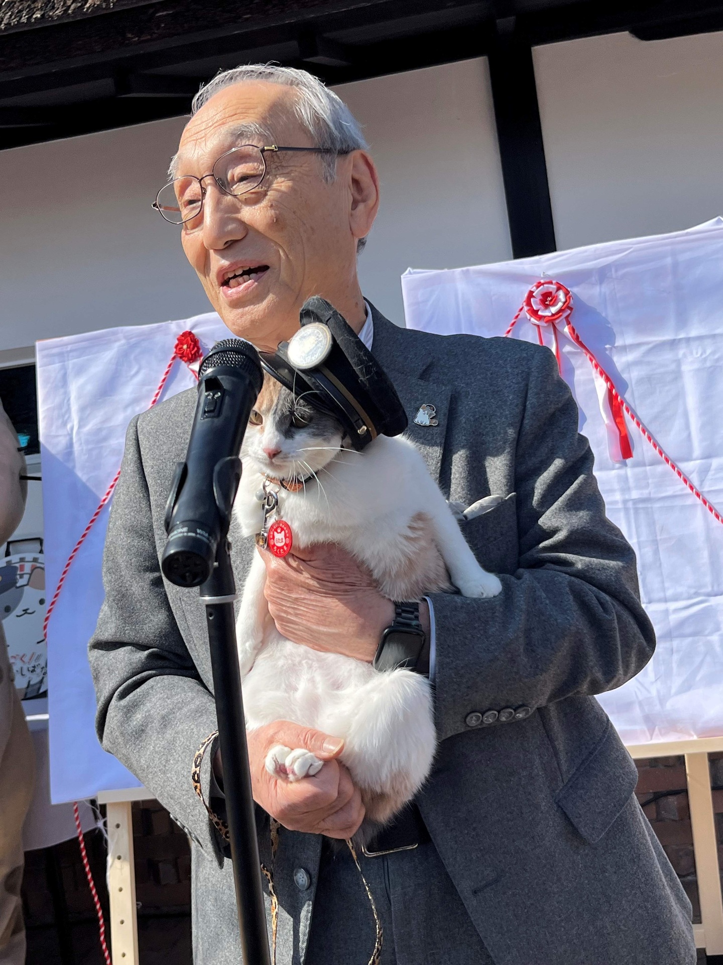 にゃんにゃんにゃんの日：ろくたまキャラクターついにデビュー