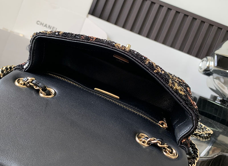 シャネル バッグ 2025 新作 CHANEL ミニフラップバッグ 入手困難 黒