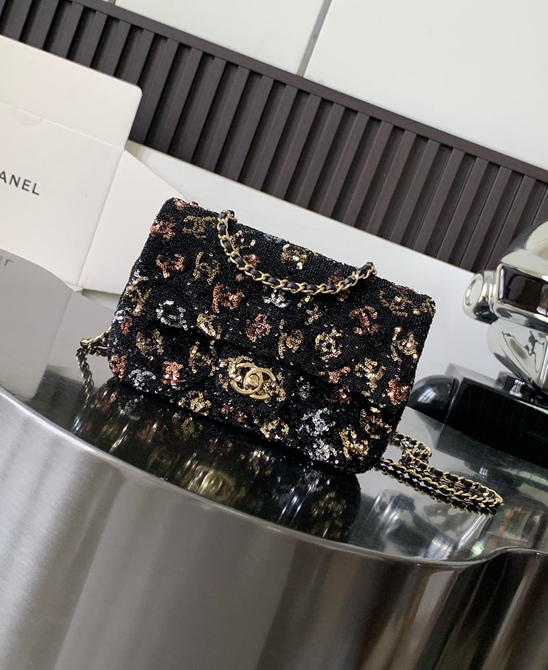 シャネル バッグ 2025 新作 CHANEL ミニフラップバッグ 入手困難 黒