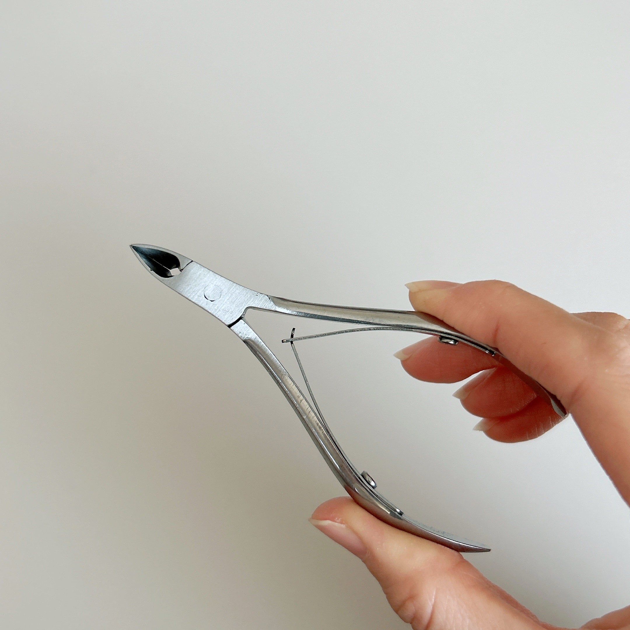 ネイルニッパー 甘皮処理 キューティクルニッパー ネイルケア 359498