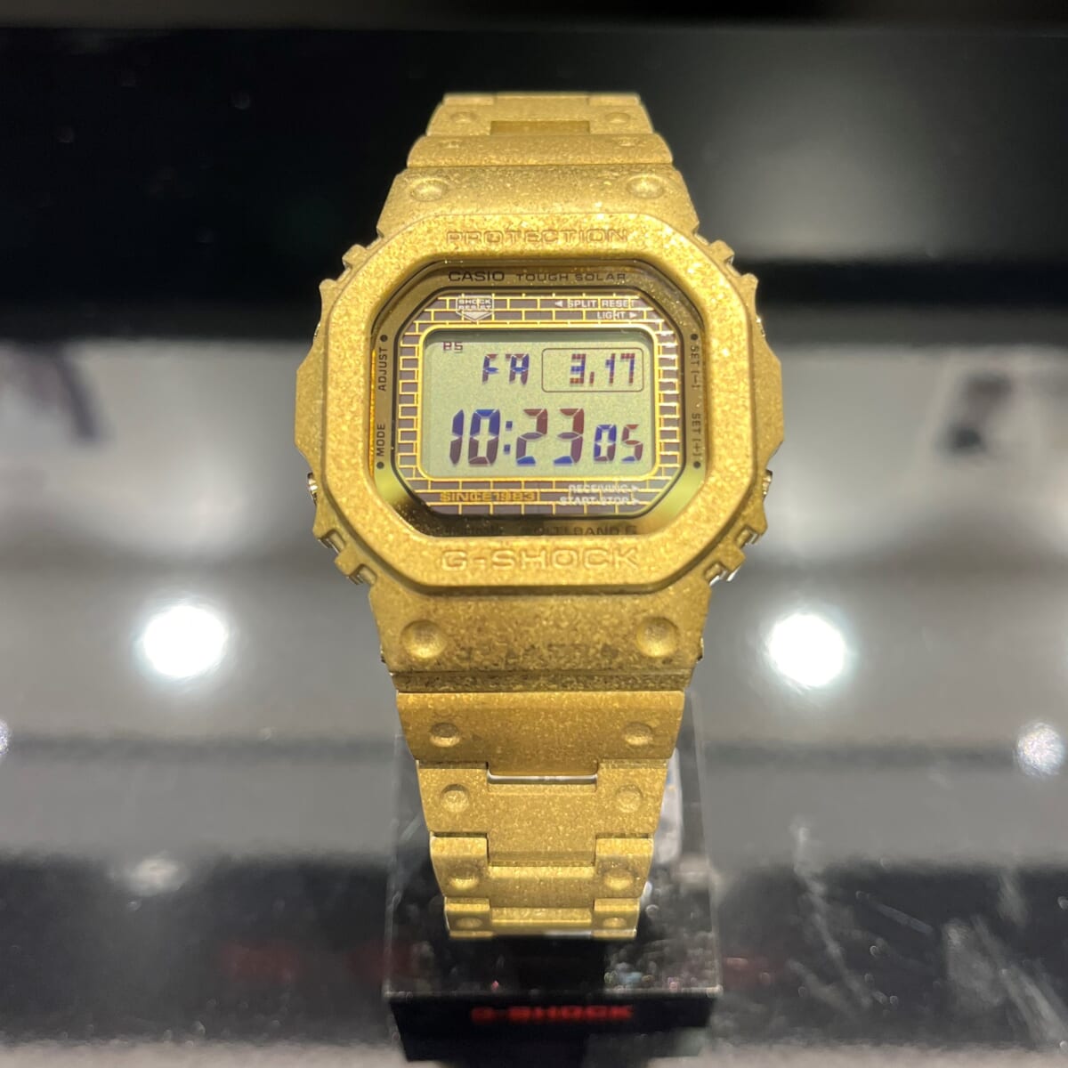 深層硬化処理で硬度を高めた40周年記念のスペシャルG-SHOCK