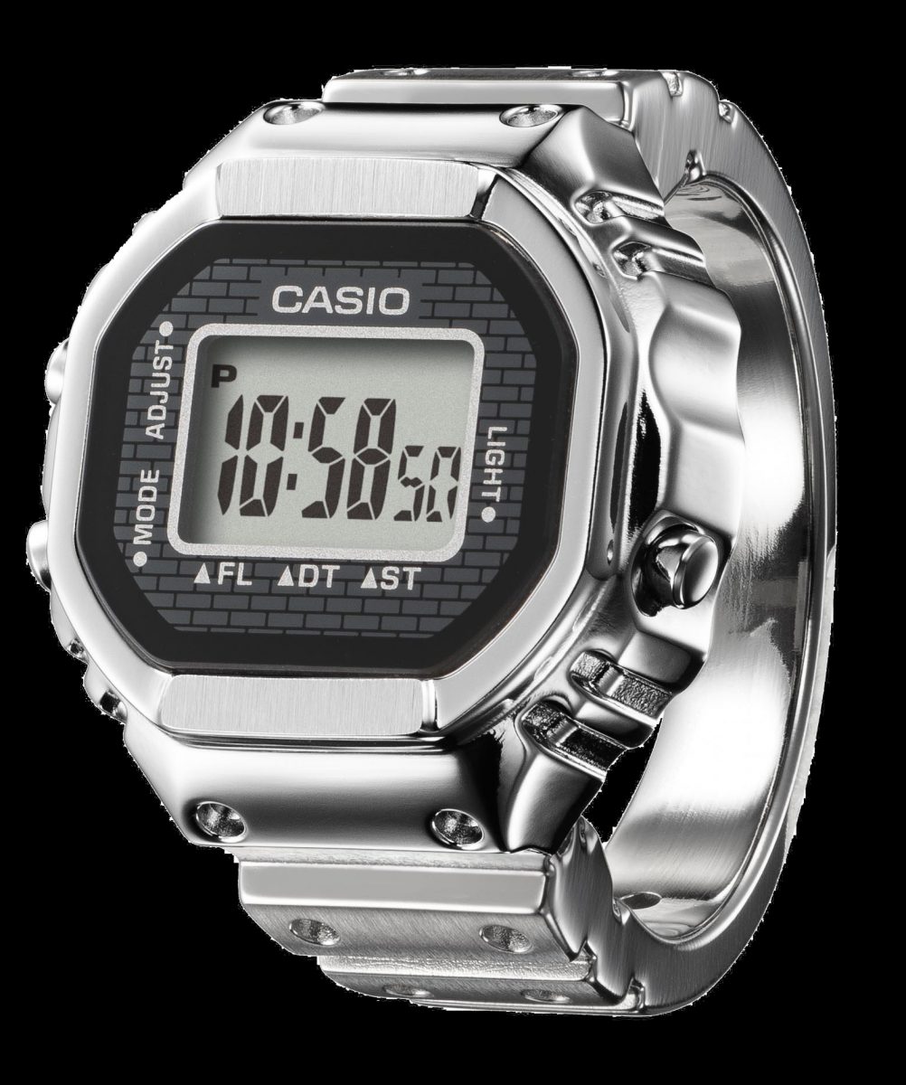 カシオの時計がリングになった フルメタルのリング型デジタルウオッチ