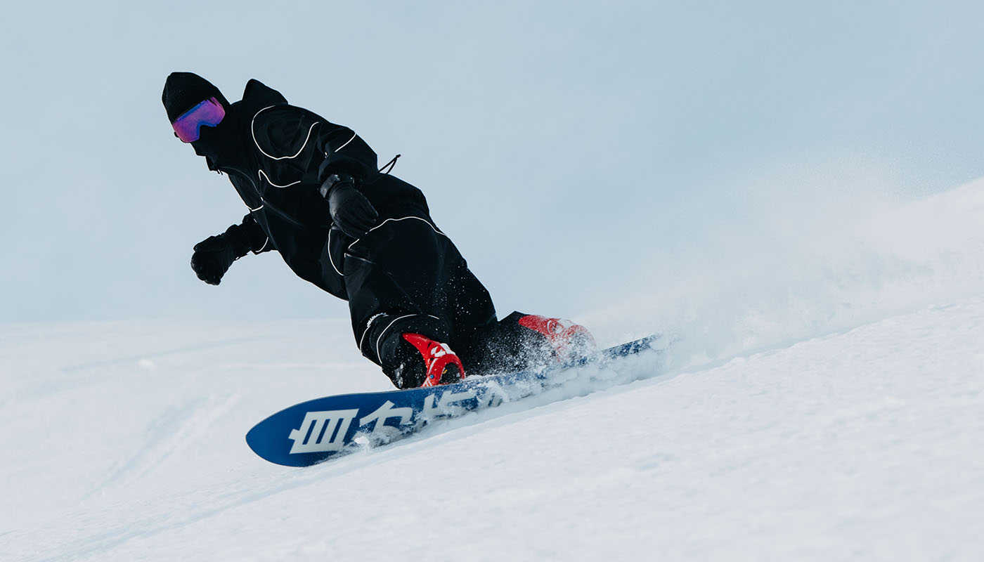 バートンから、特別仕様のグラフィックが入ったスノーボード