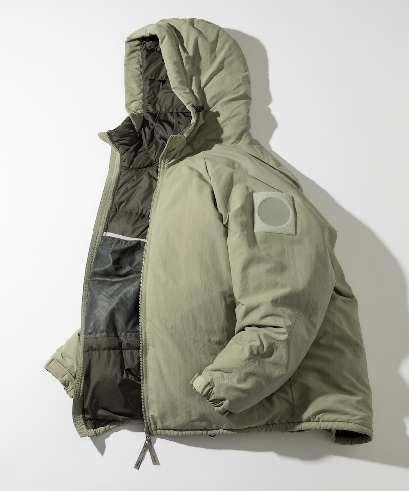 ナンガメイドのミニマルなデザイン。フリークスストアの別注で