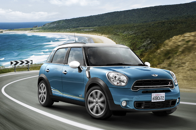 MINIクロスオーバーに夏がテーマの特別仕様車 【ニュース】 - webCG