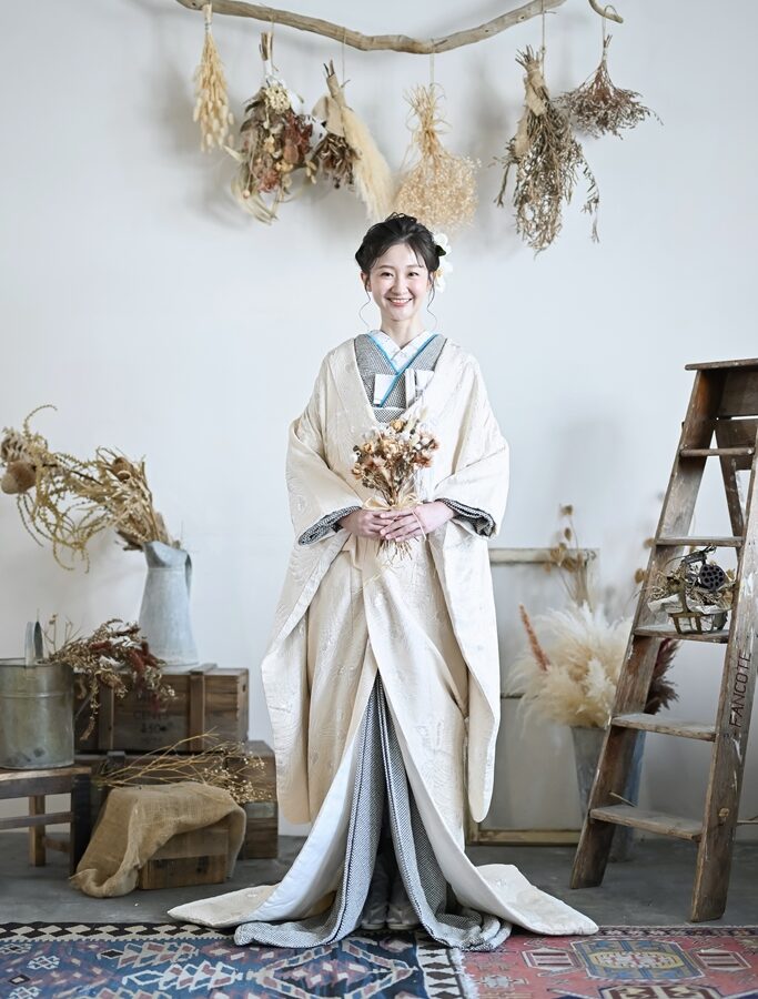 白無垢×色掛下の最新おしゃれ和装コーデ実例15選 | 東京表参道の結婚