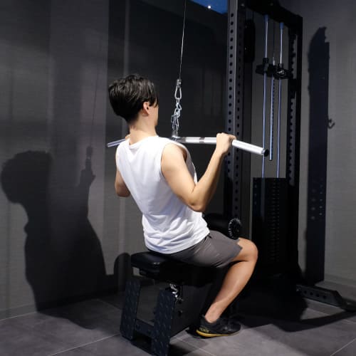 懸垂の効果・正しいやり方！鍛えられる筋肉や回数・できない時の対処法