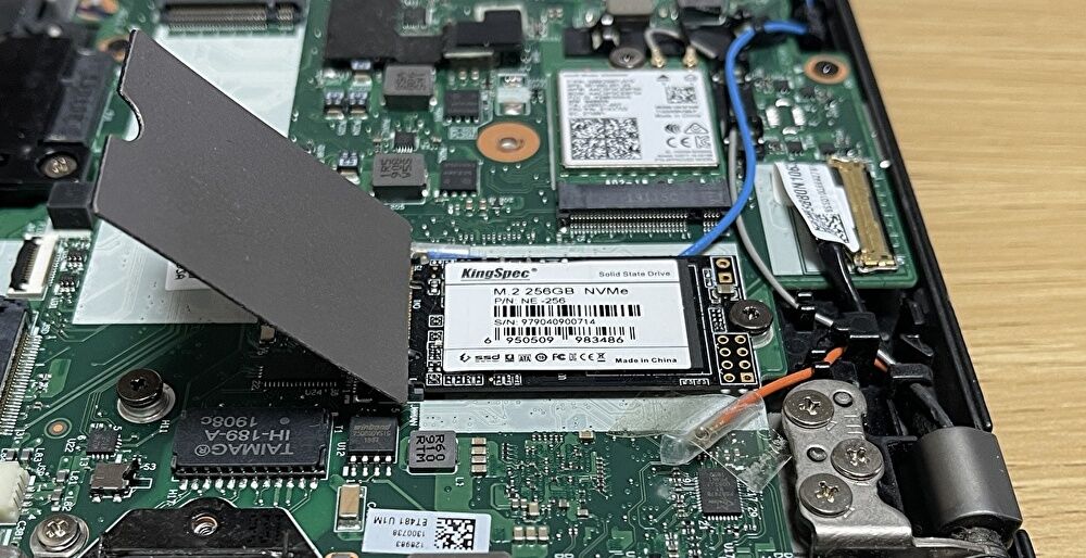 ThinkPad T480s、WWAN スロットへのSSD増設、メモリ増設の手順 | Win