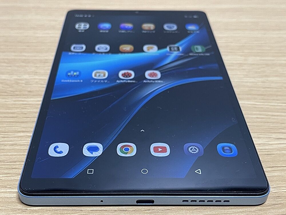 Blackview Tab 60 実機レビュー、8.4型と同じホールド感の8.68型