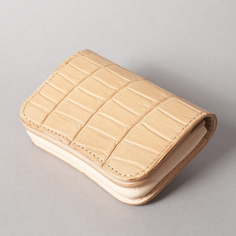 ホック付き名刺入れ《ジェネラル2》ヌメポロサス受注｜WILDSWANS