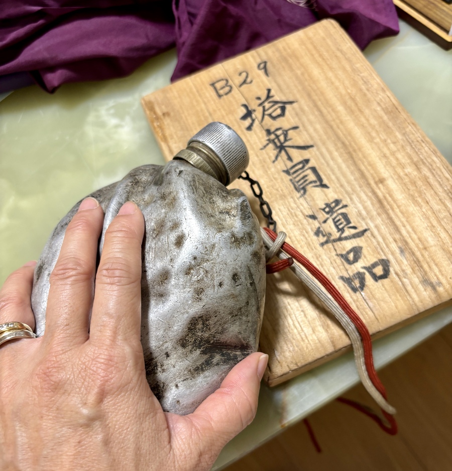 特集：戦後80年 黒焦げの水筒～平和のシンボル | ワシントン