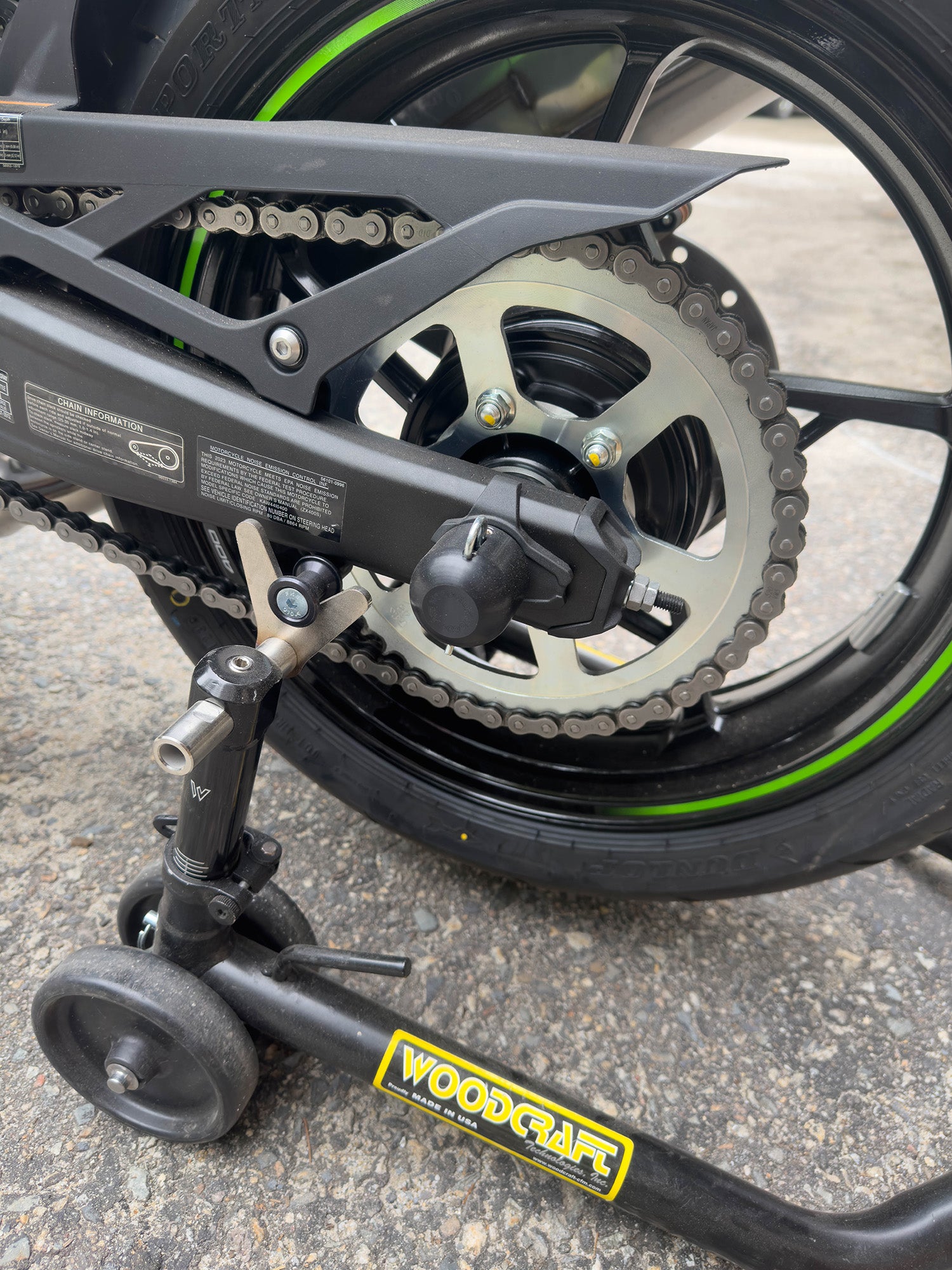 45-0137R_OnBike_1500x.jpg?v=