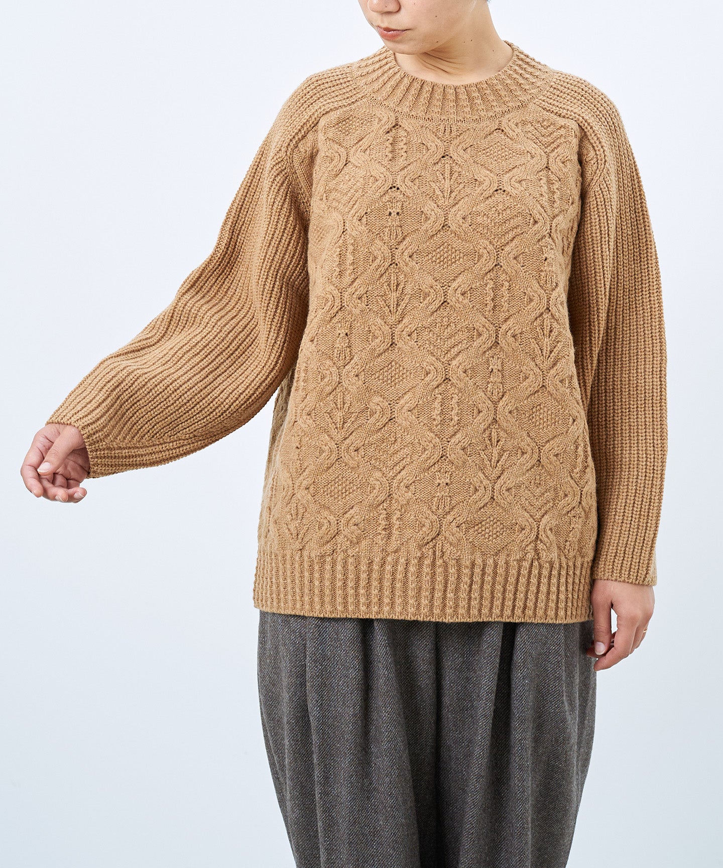 ウールカシミヤ〉〈5種類の模様編み〉パッチワーク柄ケーブル編みプル
