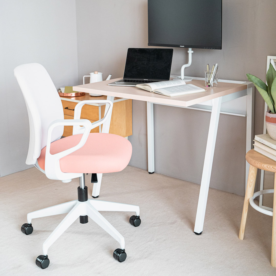 Opti オプティ／ロータイプ／ローバック／サークル肘／ブラック樹脂脚