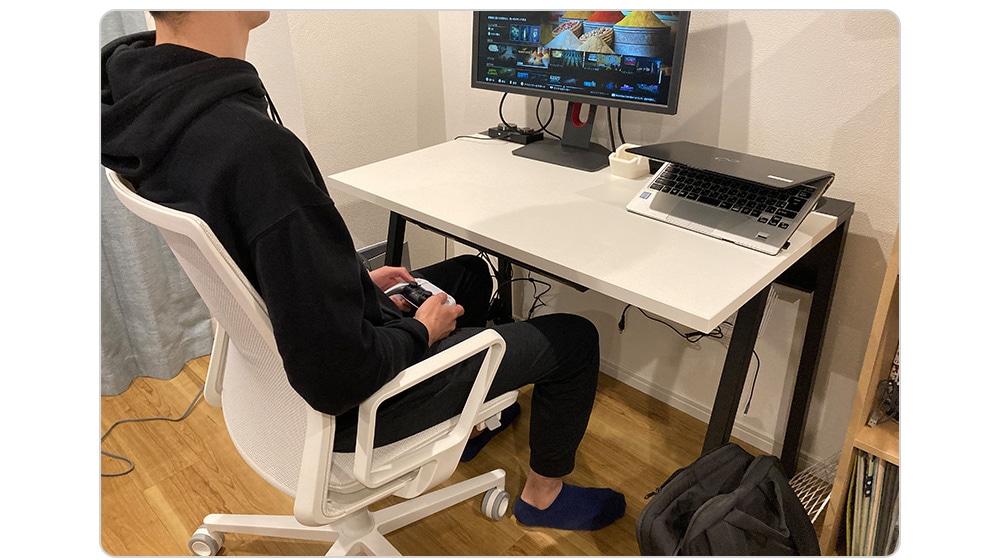 キレイに働き楽しく遊ぶコンパクトなデスクスペース【LEAN・FABRE】