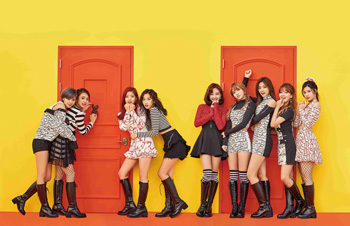 日本初の単独公演となる、TWICE DEBUT SHOWCASE “Touchdown in JAPAN