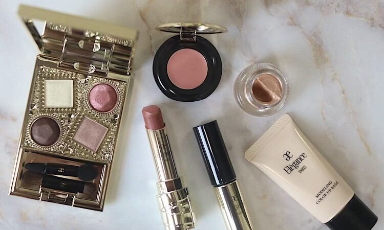 エレガンスの「2024年クリスマスコフレ」全色スウォッチ！イエベ