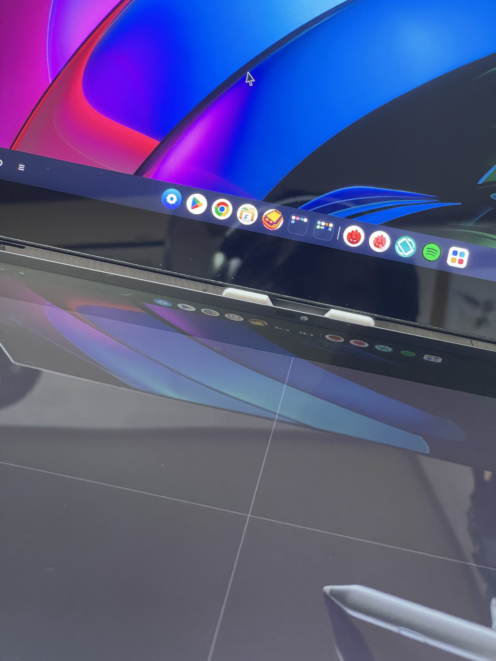 Legion Y900】モニターにも変身できる、なんでもアリな14.5インチの