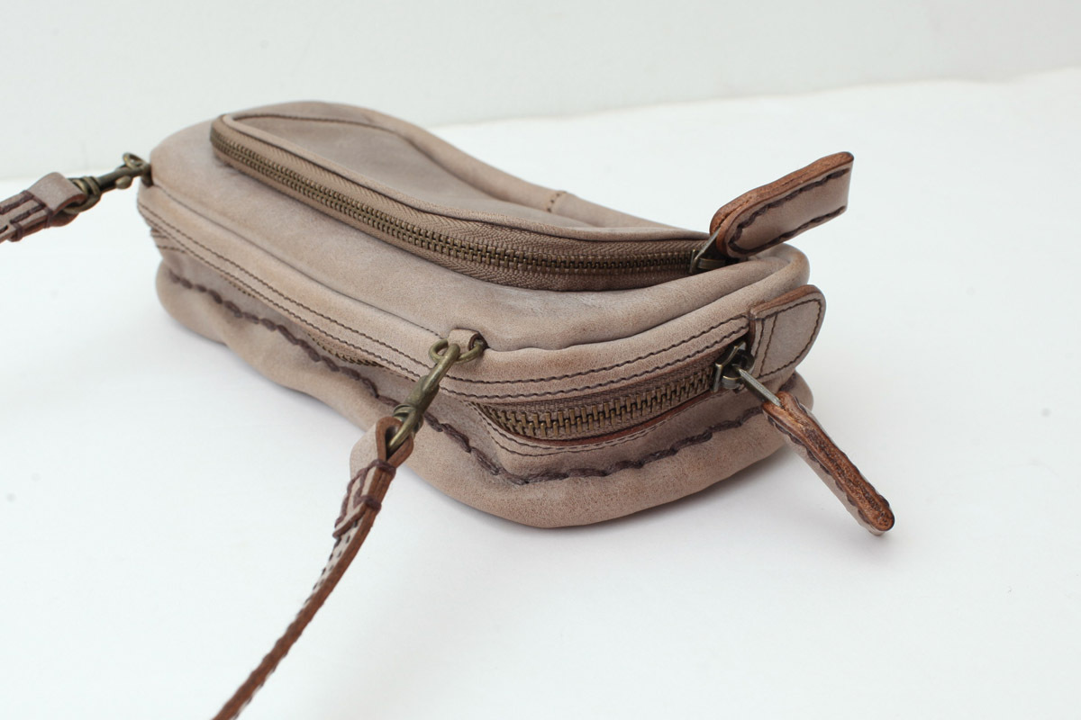 ebagos エバゴス ショルダーレザー籐付き長財布 E金具