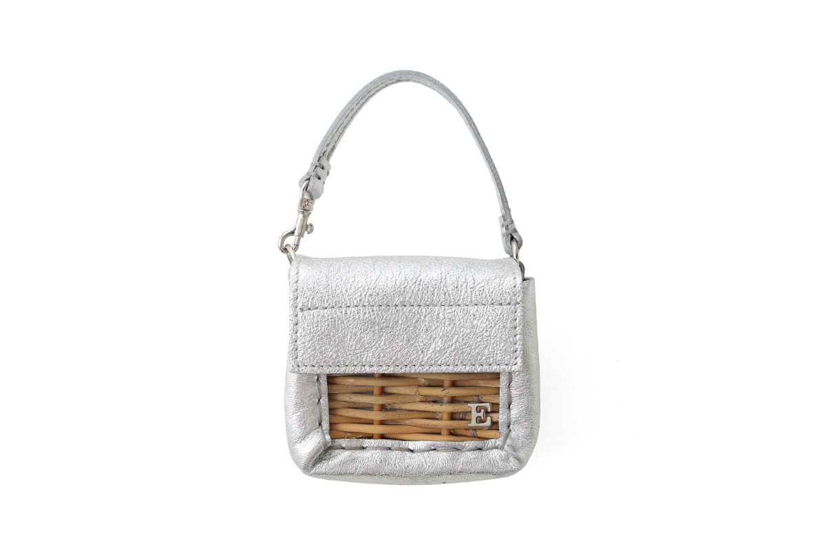 ebagos エバゴス ソフトメタリック 籐付きミニサイフ