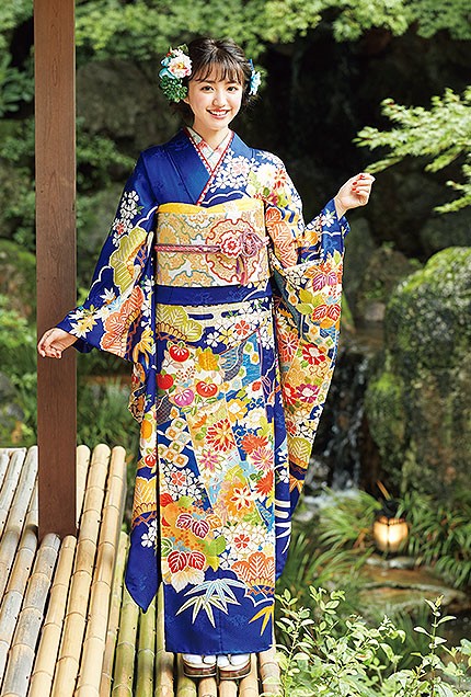 鮮やかな青の吉祥文様の振袖【H-203】｜振袖ギャラリー｜浜松市で成人