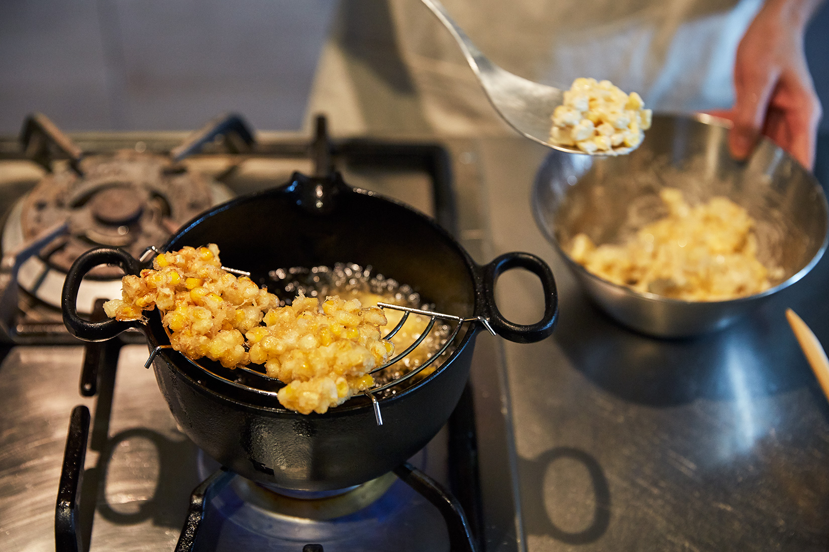 ゾウさん揚げ鍋 | KITCHEN TOOL WONDERLAND だいどこ道具ツチキリ ほぼ