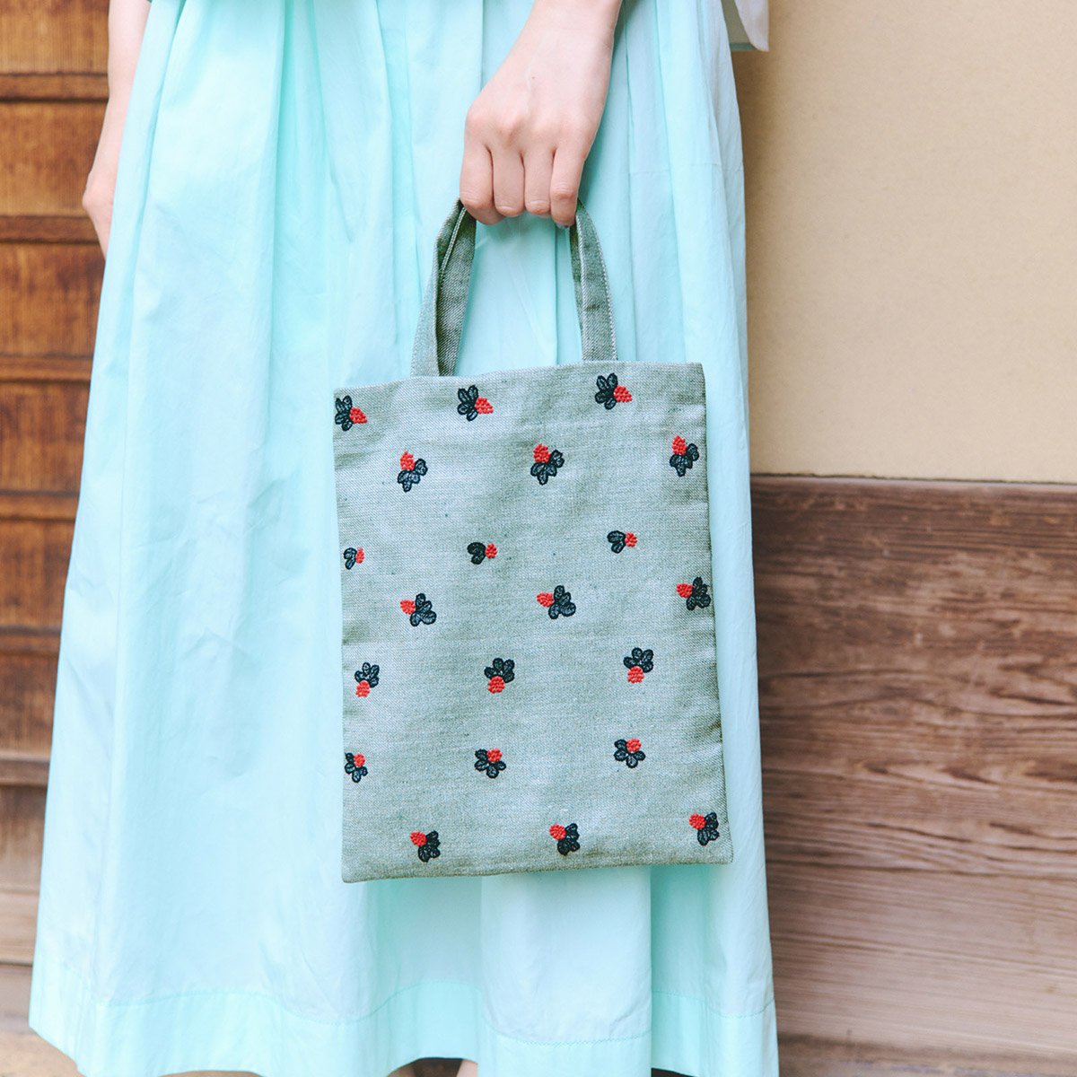 ミナ ペルホネン×ほぼ日 / トートバッグ light berry（green） - 文具