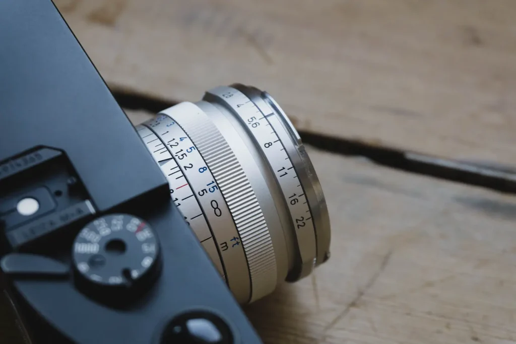 Zeiss 28mm 2.8 ZM Biogon Review - 35mmc