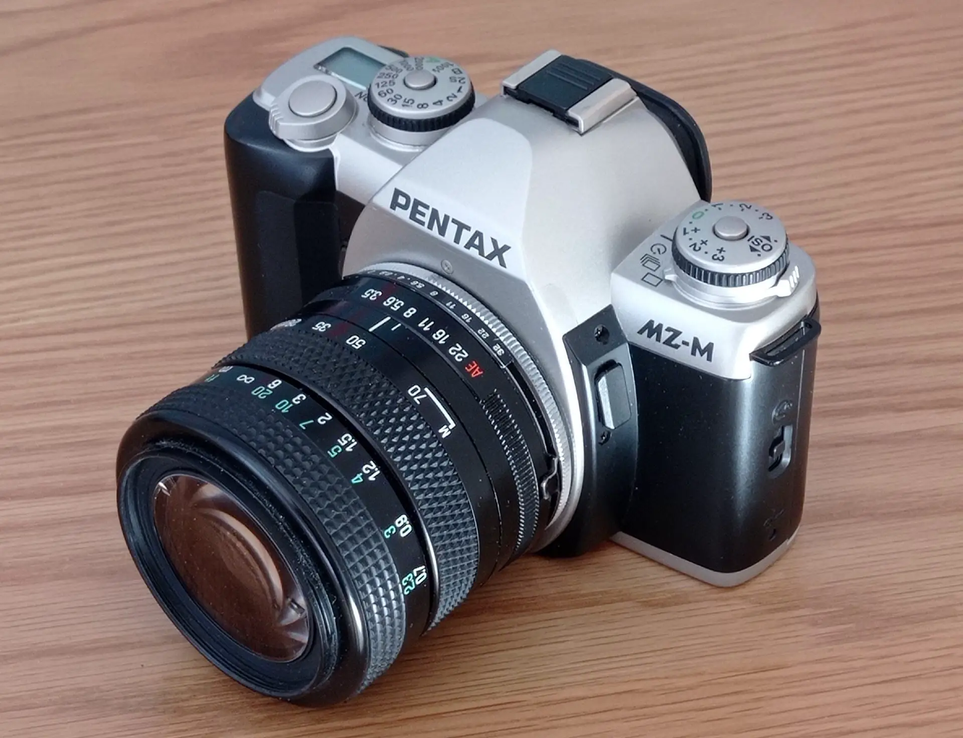 The Pentax MZ-M (ZX-M) Review - The Ultimate Beginner's 35mm SLR?