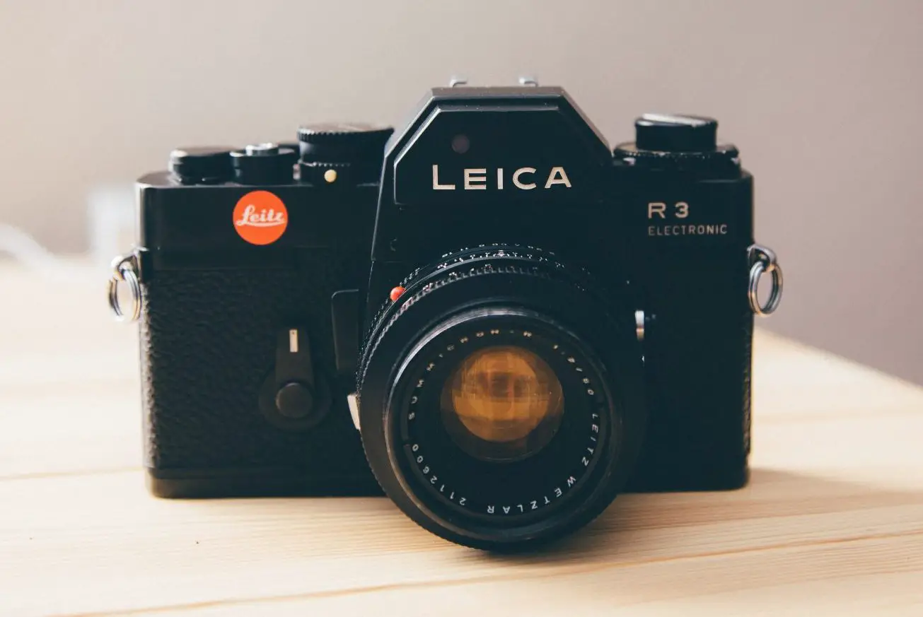 Leica R3 - a Review in a Galaxy Far, Far Away - By Luke Patton - 35mmc
