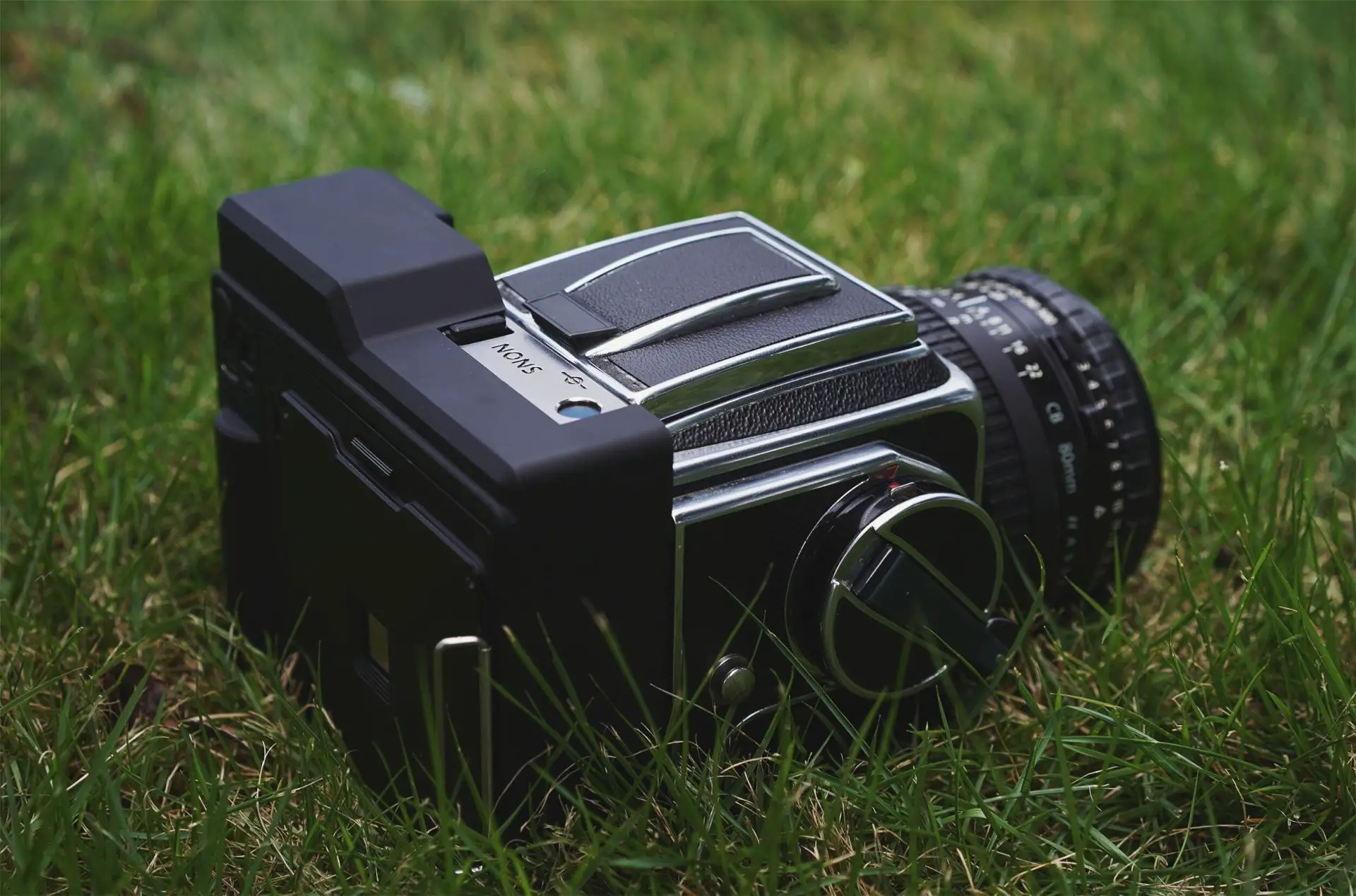 NEWS: NONS Camera Releases Instant Back for Hasselblad using