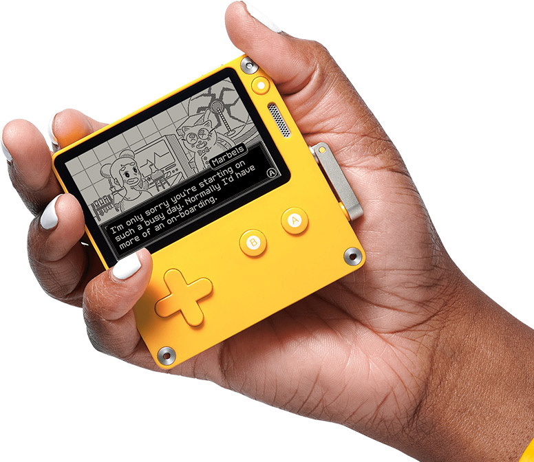 クランク付小型ゲーム機「Playdate」の予約受付が7月末に開始。年内に