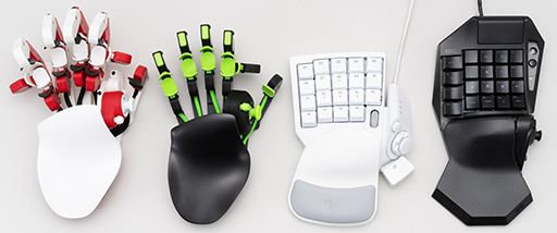 異形の片手用キーパッド「Azeron Cyborg」。慣れは必要だが手に馴染む